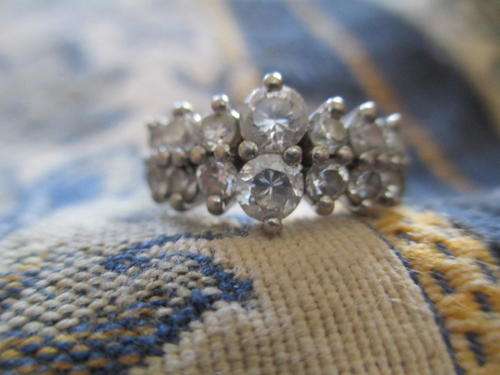 VINTAGE STERLING SILVER  RING .