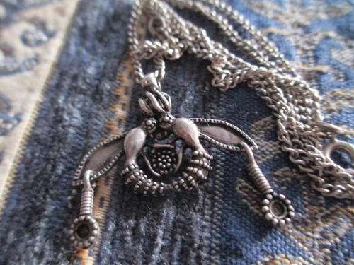 LARGE VINTAGE STERLING SILVER PENDANDT PLUS STERLING SILVER CHAIN . 6.3 GRAMS