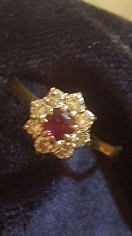 Magnificent 18ct Ruby and diamond ring.... please read