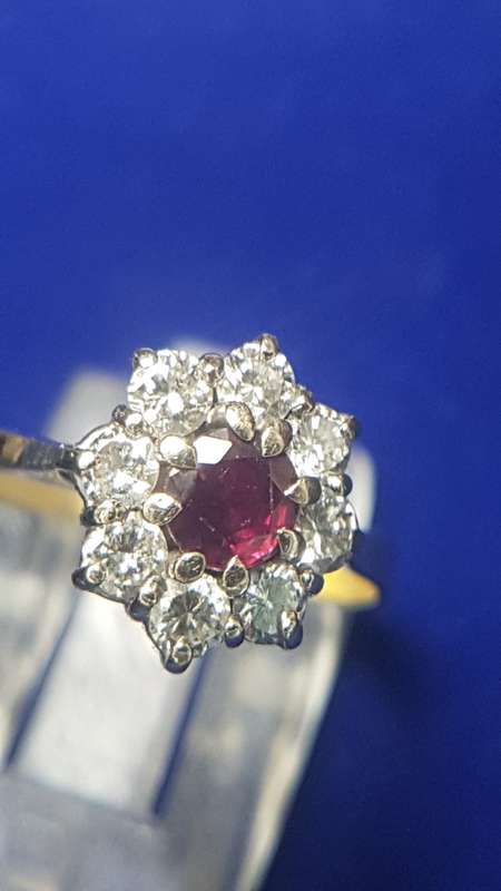 Magnificent 18ct Ruby and diamond ring.... please read