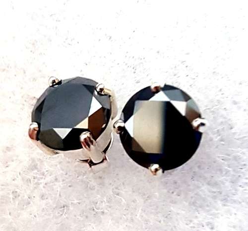 Stunning 3.2 ct Black Diamond earings. Relist because of non pmt