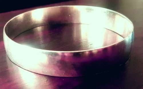 Very heavy sterling silver bangle. Weight 31 grams sterling