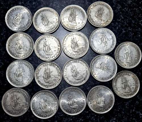 18 x SA UNION SILVER CROWNS .... weight 509.4 grams and 254,7 grams pure silver