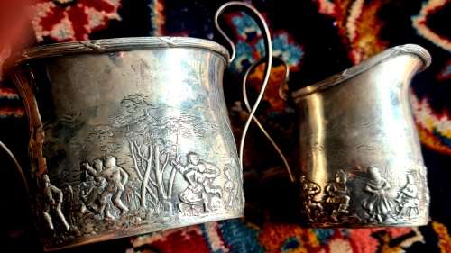 Antique solid sterling silver mugs, Birmingham 1905. Weight 243 grams sterling silver