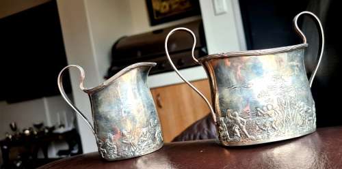 Antique solid sterling silver mugs, Birmingham 1905. Weight 243 grams sterling silver