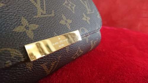 Authentic Louis Vuitton Favorite PM Monogram Bag M40717