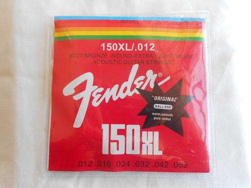 FENDER ACOUSTIC GUITAR STRINGS AND FREE PLECTRUM