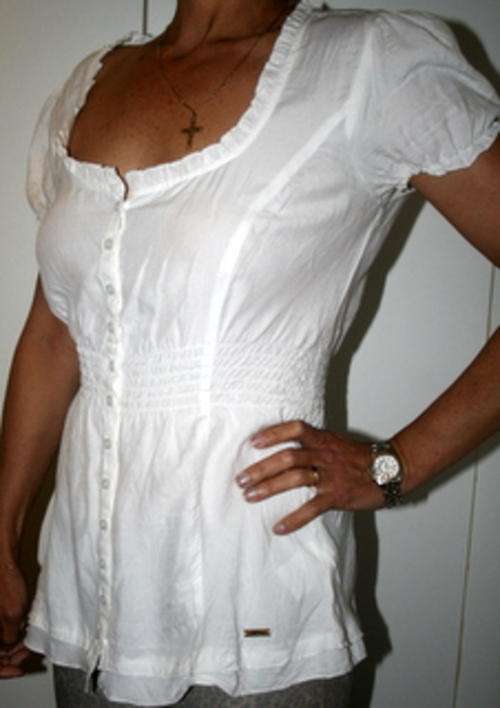 Guess - White Gypsey Style top - Size Medium