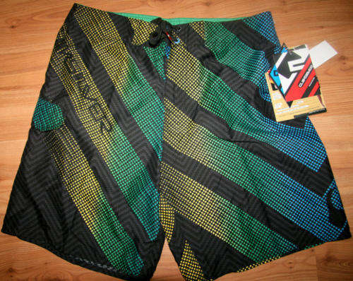 QuikSilver - Mens Black/Green Printed Broadshorts - size 34
