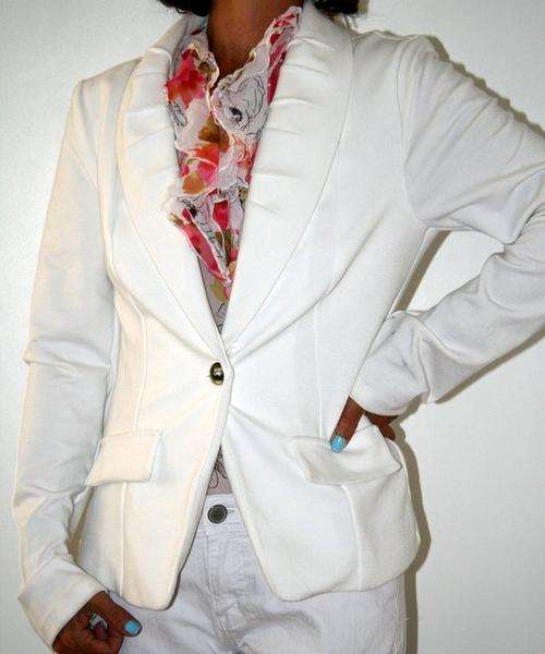 Kelso - White Blazer  with Pleated Collar detail - Size 12 Tall