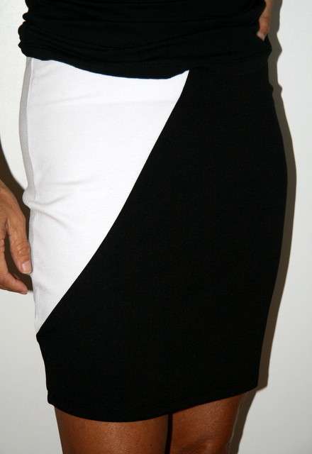 Free2bU - Black/White Mini Skirt - Size 12