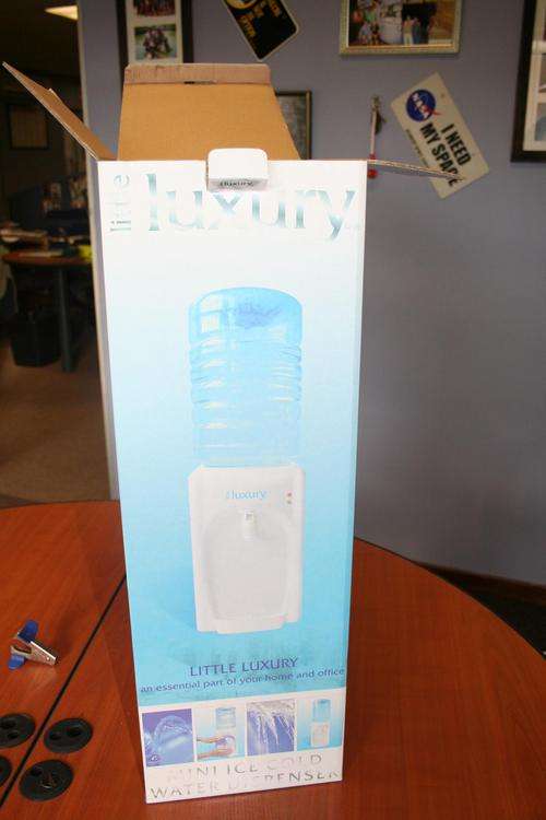 Little Luxury Water Cooler - new - selling on behalf of