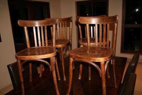 4 great bentwood chairs - in very good condition - sturdy no cracks