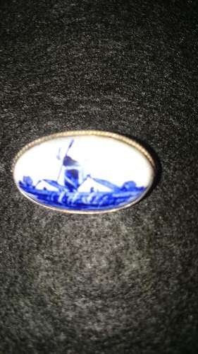 Delft brooch