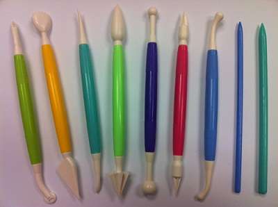 GUMPASTE COLOUR TOOL SET WITH ROLLER 9 Piece