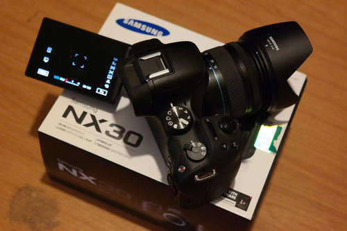 Samsung NX30 Digital Camera 20.3Megapixals, 1080p video HDMI
