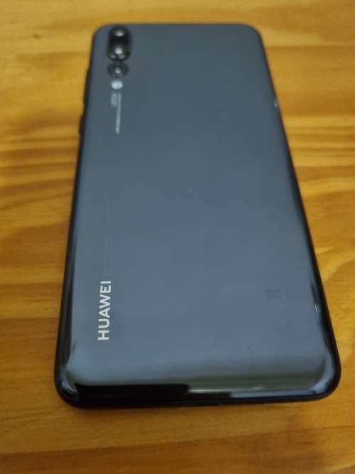 Huawei p20 pro cell phone