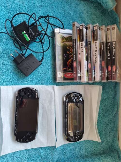 2x PSP 3000 consoles +8 games please read description