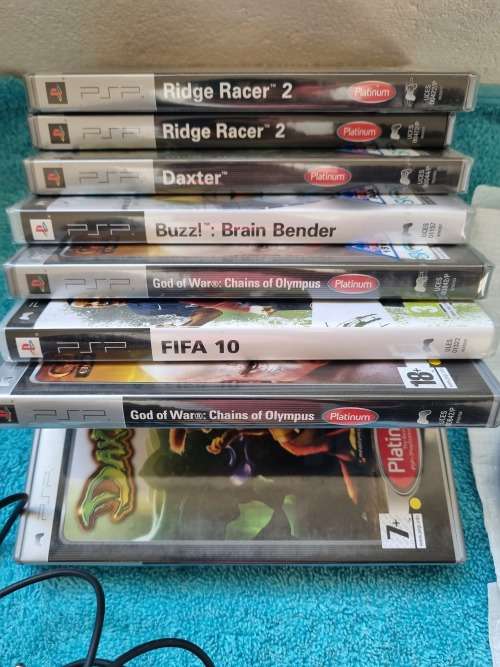 2x PSP 3000 consoles +8 games please read description