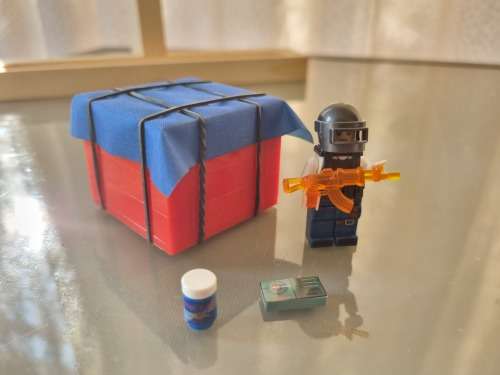 Mixed lot of original/fake lego