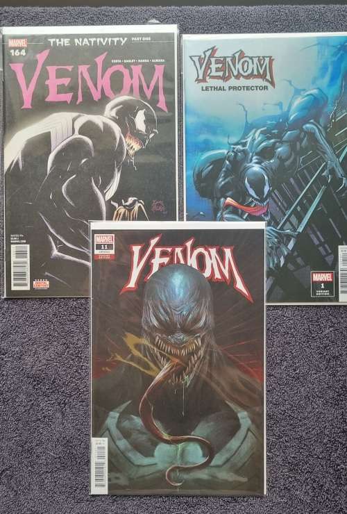 Marvel comics venom bundle 3