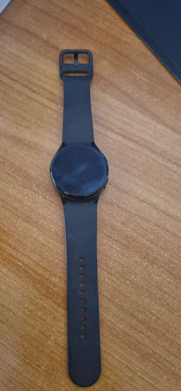 Samsung Galaxy watch 4 (check description)