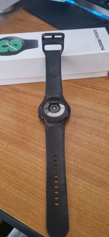 Samsung Galaxy watch 4 (check description)