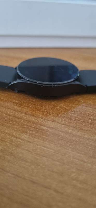 Samsung Galaxy watch 4 (check description)