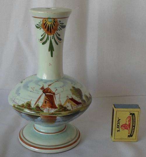 DELFTS HOLLAND LAMP BASE - 190MM HIGH - HAS CRAZING - POSTAGE R22