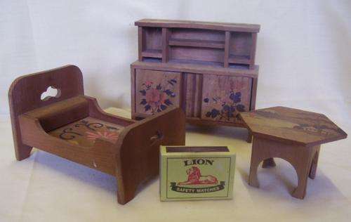 VINTAGE DOLL'S HOUSE FURNITURE - ORIENTAL BEDROOM SUITE