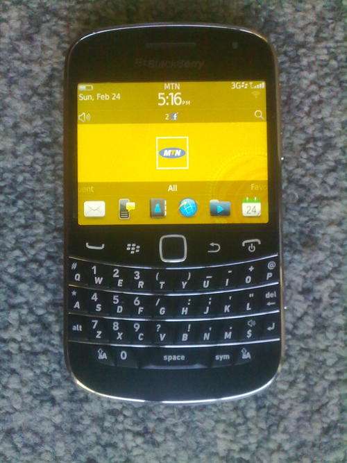 BLACKBERRY BOLD 9900 SMARTPHONE