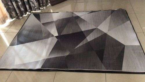BEAUTIFUL CARPETS !!! A MUST HAVE !!