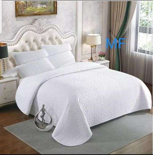 5 piece Queen size Quilt ( Available colours, white, beige, brown, teal, grey)