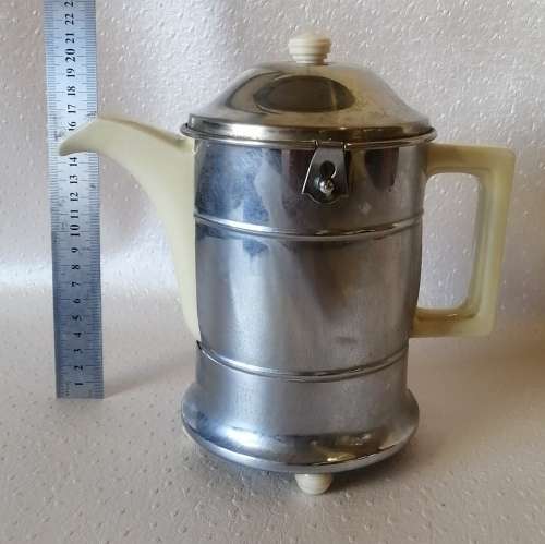 Stunning porcelain teapot