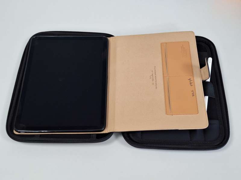 iPad Air 4th Gen WiFi + Cellular 256gb with Apple Pencil and case