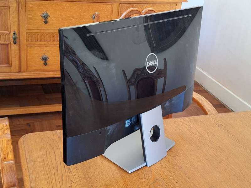 Dell SE2717H 27-inch Full HD IPS Monitor