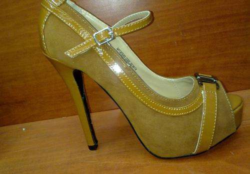 !! DELICIOUS LOOKING !! ** 12 CM DESIGNER STRAPPY HIDDEN PLATFORMS***