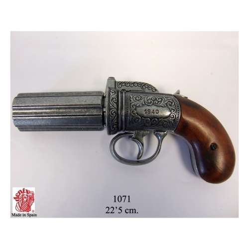 6 cannons Pepper-box revolver, England 1840. Non functional replica