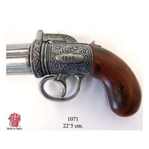 6 cannons Pepper-box revolver, England 1840. Non functional replica