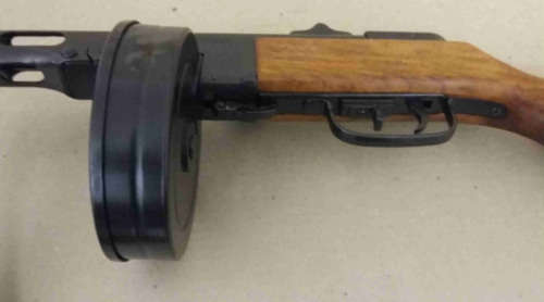 PPSh-41 sub-machine gun with belt, Soviet Union 1941 Non functional replica