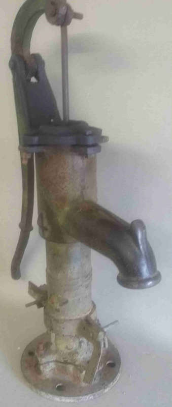 Well/bore hole pump. Really old no 2b