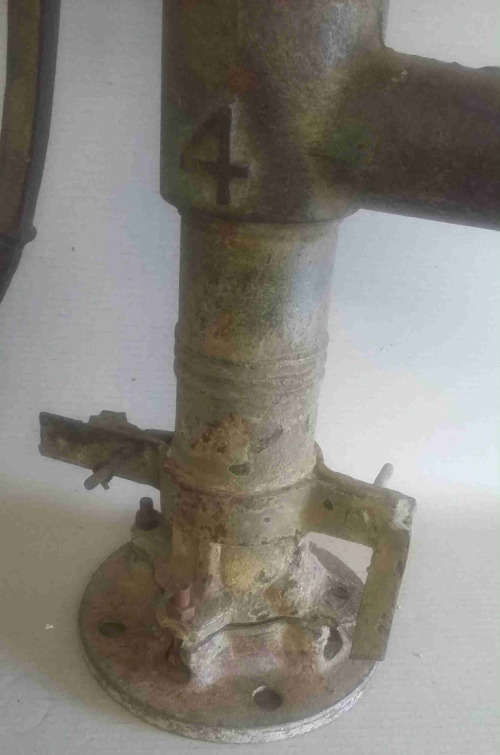 Well/bore hole pump. Really old no 2b