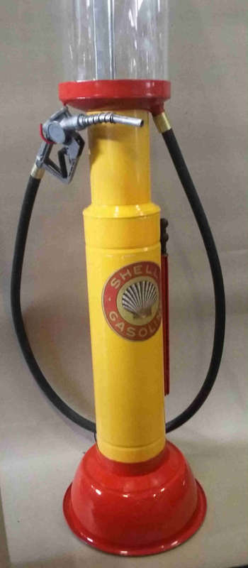 Shell vintage style lighthouse type petrol pump replica        bd9
