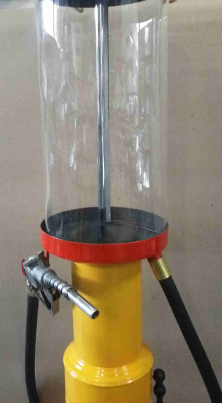 Shell vintage style lighthouse type petrol pump replica        bd9