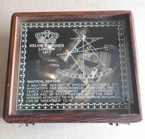 Sextant solid brass in Rosewood case                                     nb8