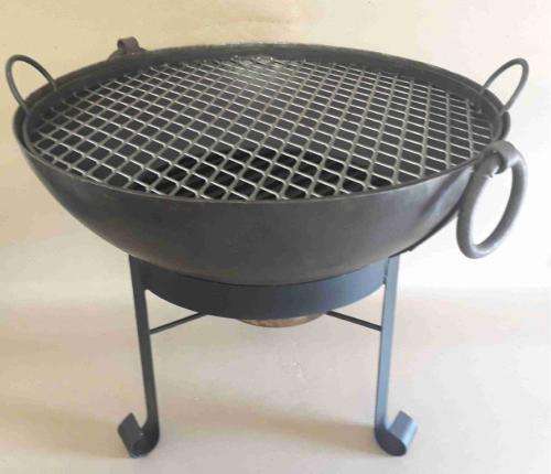 Fireplace. Kadai patio fire pit. 62cm diameter.