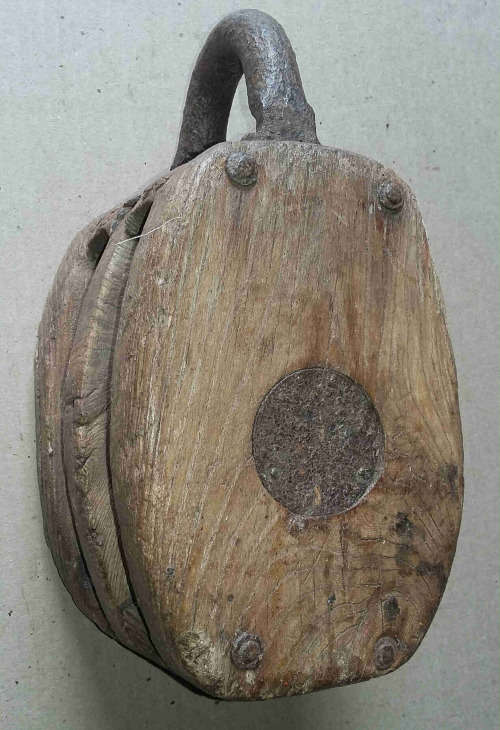 Ship sail rigging pulley