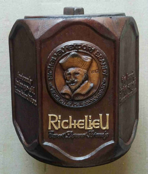 Richelieu Ice Bucket.