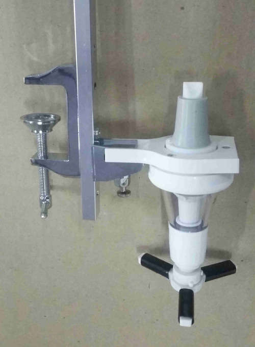Single mounted  commercial optic spirit dispenser.
