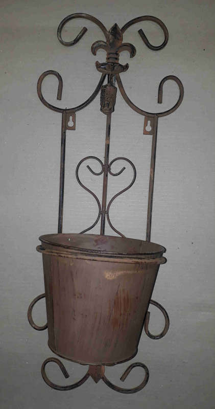 Garden. Wall hanging flower pot holder.